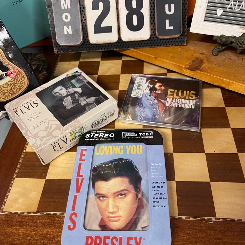 Elvis bundle - Picture 2 of 11